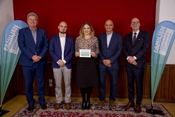 Übergabe Auszeichnung