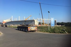 [Translate to English:] Anlieferung Spannbetonbinder