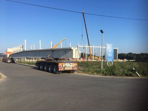 [Translate to English:] Anlieferung Spannbetonbinder